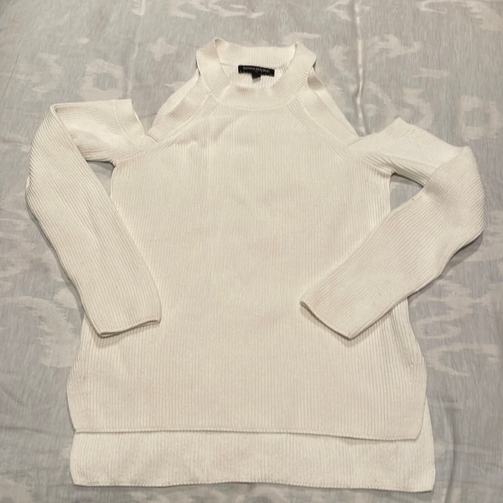 Banana Republic shoulder cut out sweater